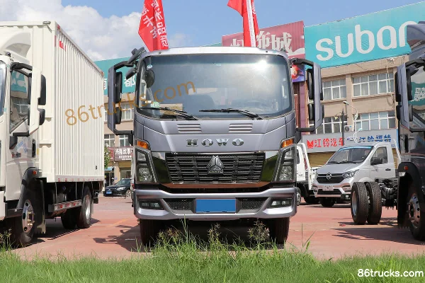 Sinotruk HOWO Tongshuai 145 hp 4X2(6 wheels) 3.85m Single Row Cab Flatbed Light Truck (WLY 5-Speed) Exterior (2) | 86Trucks