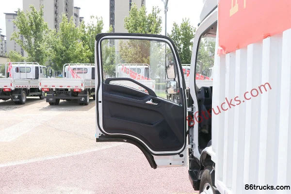 Jiangxi Isuzu Yifang EC5 116hp 4X2(6 wheels) 4.2m Single Row Van Light Truck (China VI) Cab (1) | 86Trucks