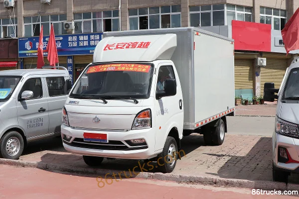 Changan Kuayue Zhe D5 PLUS Luxury 2.0L 144hp 4X2(6 wheels) Gasoline 3.935m single-row van mini truck Exterior (3) | 86Trucks