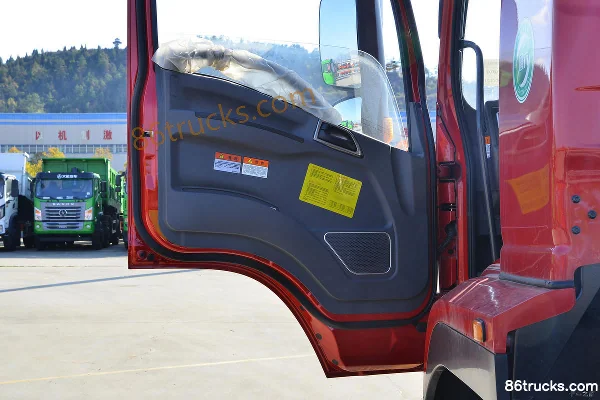 Dayun Zhisheng 230hp 6X2(8 wheels) 7.8m stake truck Cab (2) | 86Trucks