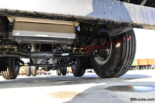 Dayun Zhisheng 230hp 6X2(8 wheels) 7.8m stake truck Chassis (3) | 86Trucks