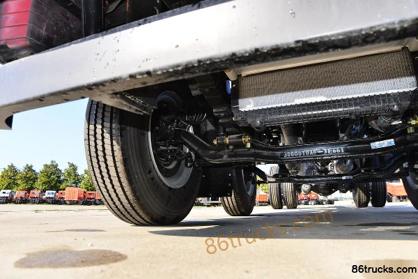 Dayun Zhisheng 230hp 6X2(8 wheels) 7.8m stake truck Chassis (2) | 86Trucks