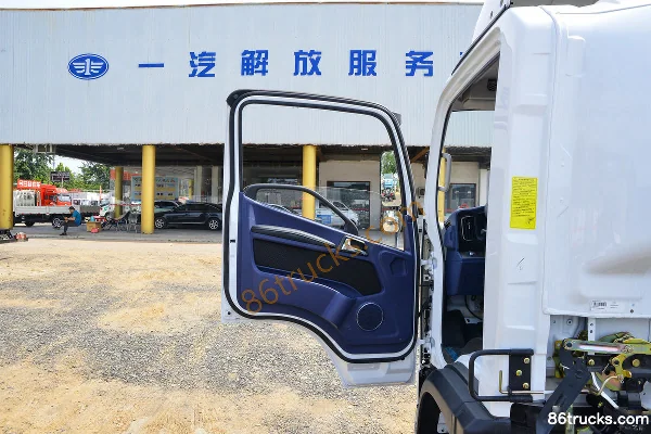 FAW Jiefang Hu 6G 4.16m single-row pure electric box light truck CATL 100.46kWh 4X2(6 wheels) Interior (1) | 86Trucks