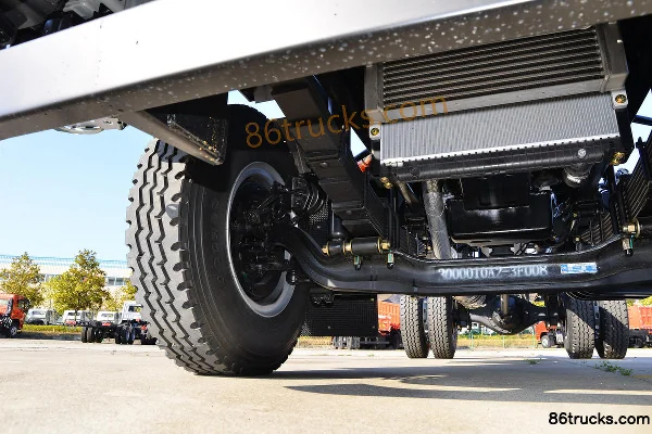 Dayun Yunlong 200 ch 4X2(6 roues) 5,6 m camion grue Châssis (2) | 86Trucks
