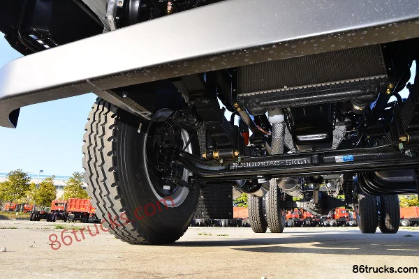 Dayun Yuntu 165 ch 4X2(6 roues) camion benne à ordures compacteur (marque Diwang) Châssis (2) | 86Trucks