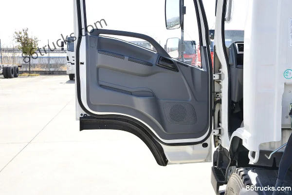 Sanhuan Shitong Chuangke 150 hp 4X2(6 wheels) 6m Single Row Cage Cargo Truck Cab (2) | 86Trucks