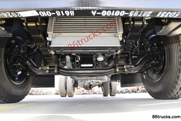 Sanhuan Shitong Chuangke 150 hp 4X2(6 wheels) 6m Single Row Cage Cargo Truck Chassis (1) | 86Trucks
