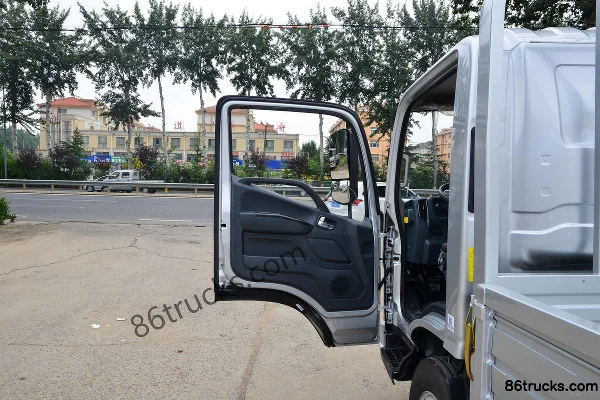 Foton Aoling CTV 163hp 4X2(6 wheels) 4.17m Single Row Flatbed Light Truck (WLY 6-speed) Cab (1) | 86Trucks