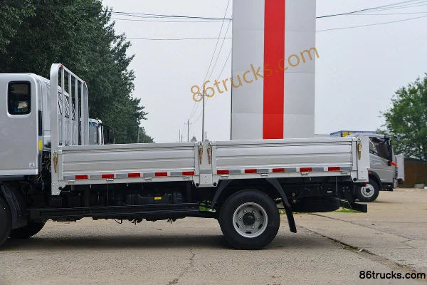 Foton CTV 2.5L Diesel 160 hp 4X2(6 wheels) WLY 6-Speed 3.83m Single Row Flatbed Light Truck Body (2) | 86Trucks