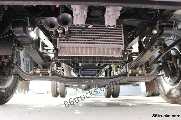 Sinotruk HOWO Hanjiang 140 ch 4X2(6 roues) 4,15 m AMT automatique camion léger à ridelles à cabine simple Châssis (1) | 86Trucks