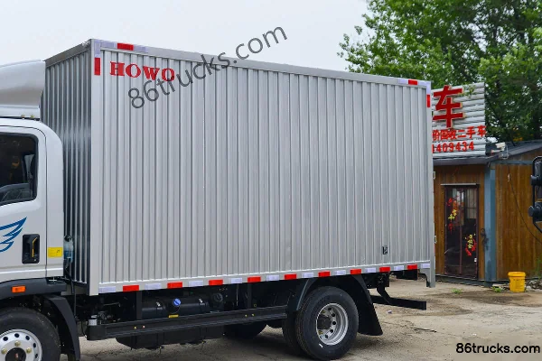 Sinotruk HOWO Hanjiang 151hp 4X2(6 wheels) 4.15m Single Row Van Light Truck Body (1) | 86Trucks