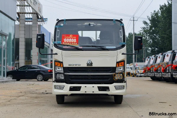 Sinotruk HOWO Hanjiang M 115hp 4X2(6 wheels) 4.15m Single Row Flatbed Light Truck Exterior (2) | 86Trucks