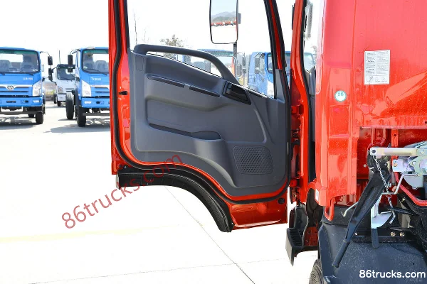 Sanhuan Shitong Chuangke 170hp 4X2(6 wheels) 4.15m single-row flatbed light truck Cab (2) | 86Trucks