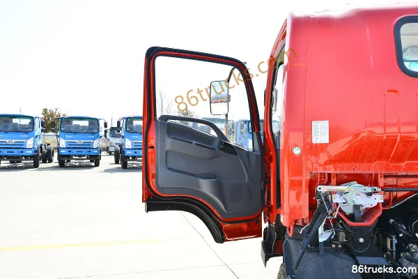 Sanhuan Shitong Chuangke 170hp 4X2(6 wheels) 4.15m single-row flatbed light truck Cab (1) | 86Trucks