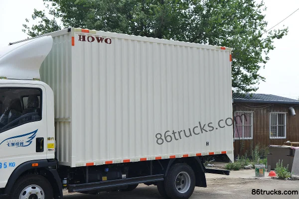Sinotruk HOWO Hanjiang 160hp 4X2(6 wheels) 4.15m Single Row Van Light Truck Body (1) | 86Trucks