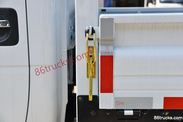 Dongfeng T5 1,6 L 105 ch 4X2(6 roues) CNG 2,425 m petit camion plateau double cabine (voie large) (China VI) Carrosserie (3) | 86Trucks