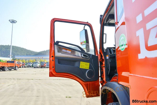 Dayun Yunlong Composite 200hp 4X2(6 wheels) 4m Dump Truck (Fast Gear 10-speed) Cab (1) | 86Trucks