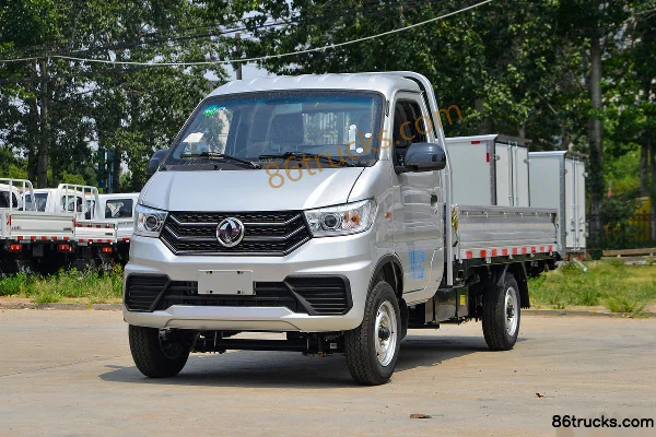 Dongfeng Xiaobawang W08 1.5L 113hp 4X2(6 wheels) 2.7m Single Row Flatbed Mini Truck (China VI) (with A/C) Exterior (3) | 86Trucks