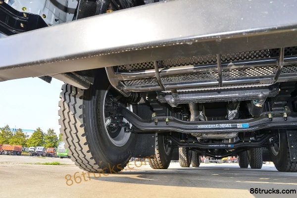 Dayun F7 Heavy Truck 270 hp 8X2(10 wheels) 7.6m Dump Truck (China VI) Chassis (2) | 86Trucks