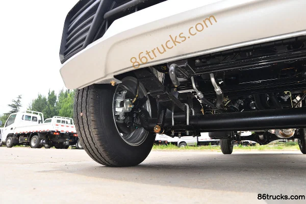 Dongfeng Xiaobawang W08 1.3L 91hp 4X2(6 wheels) 2.21m double row flatbed light truck (single rear tire) Chassis (2) | 86Trucks