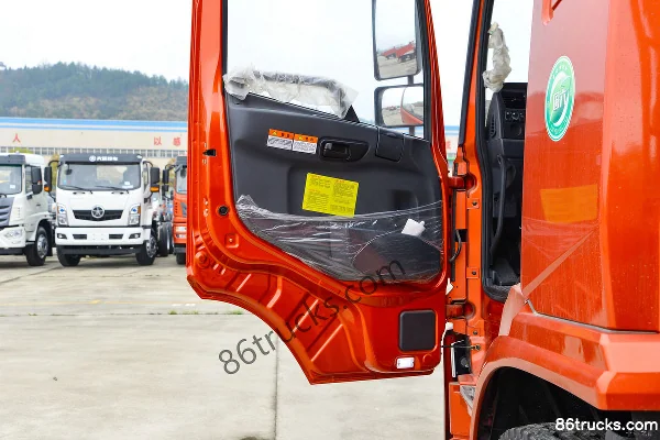 Dayun F7 Heavy Truck Standard Load 270 hp 8X2(10 wheels) 6.8m Dump Truck (China VI) Cab (2) | 86Trucks