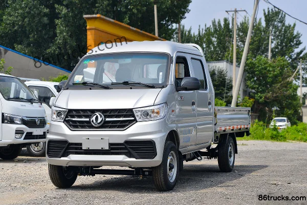 Dongfeng T3 (anciennement Xiaobawang W) 1,3 L 91 ch 4X2(6 roues) petit camion à ridelles, double cabine 2,7 m (roue arrière simple) (China V