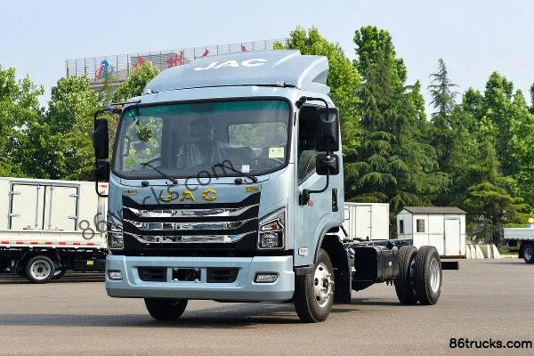 JAC Yunduoduo N8 160 hp 4X2(6 wheels) 4.12m Single Row Flatbed Light Truck (China VI) Exterior (3) | 86Trucks