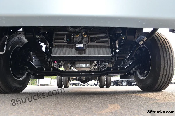 JAC Yunduoduo N8 160 hp 4X2(6 wheels) 4.12m Single Row Flatbed Light Truck (China VI) Chassis (1) | 86Trucks
