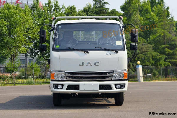 JAC Kangling H5 162 hp 4X2(6 wheels) 3.85m Semi-row Flatbed Light Truck Exterior (2) | 86Trucks