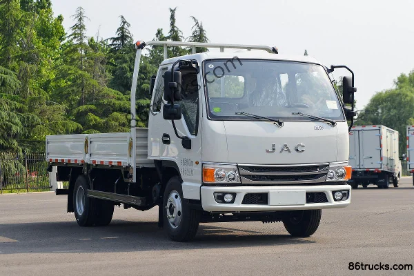 JAC Kangling H5 142hp 4X2(6 wheels) 3.85m half-row flatbed light truck Exterior