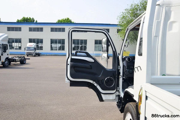 JAC Kangling H5 162 hp 4X2(6 wheels) 3.85m Semi-row Flatbed Light Truck Cab (1) | 86Trucks