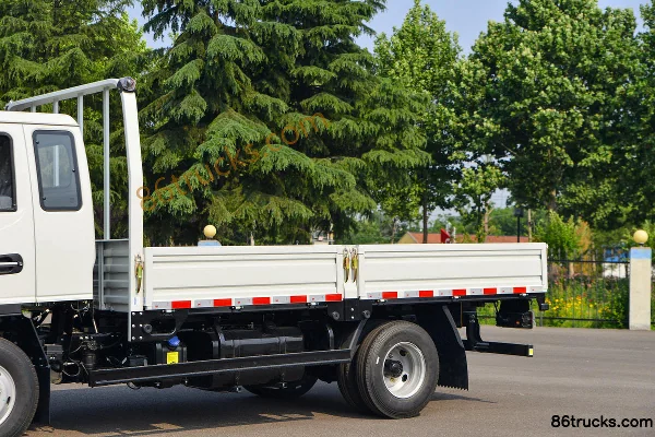 JAC Kangling H5 162 hp 4X2(6 wheels) 3.85m Semi-row Flatbed Light Truck Body (1) | 86Trucks