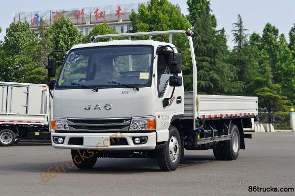 JAC Kangling H5 155 hp 4X2(6 wheels) 4.18m single-row flatbed light truck Exterior (3) | 86Trucks