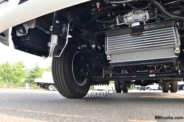 JAC Kangling H5 155 hp 4X2(6 wheels) 4.18m single-row flatbed light truck Chassis (2) | 86Trucks