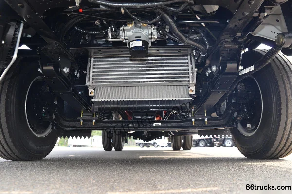 JAC Kangling H5 155 hp 4X2(6 wheels) 4.18m single-row flatbed light truck Chassis (1) | 86Trucks