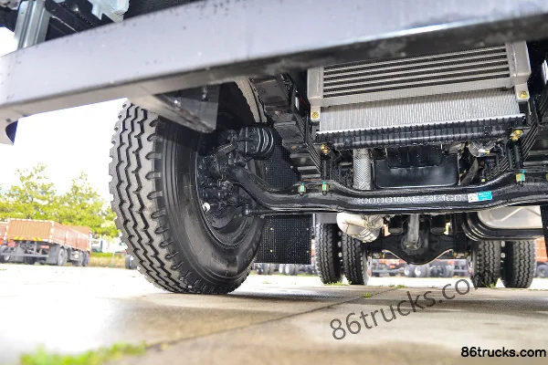 Dayun Yunlong composite 180 ch 4X2(6 roues) camion benne 3,8 m (Fast Gear 10 vitesses) Châssis (2) | 86Trucks