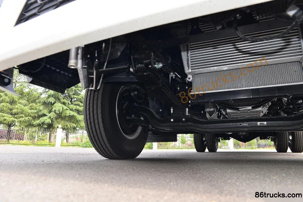 JAC Lingpao L9 Confort 184 ch 4X2(6 roues) 5,4 m cabine avancée camion porteur à ridelles Châssis (2) | 86Trucks