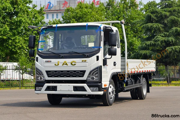 JAC Leading L6 152 hp 4X2(6 wheels) 3.85m Flatbed Light Truck with Sleeper Exterior (3) | 86Trucks