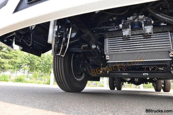 JAC Leading L6 152 hp 4X2(6 wheels) 3.85m Flatbed Light Truck with Sleeper Chassis (2) | 86Trucks