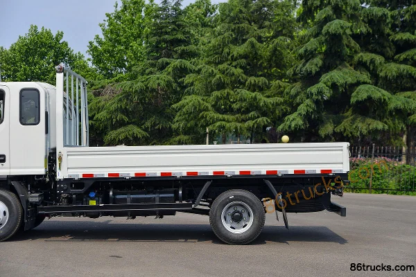 JAC Leading L6 152 hp 4X2(6 wheels) 3.85m Flatbed Light Truck with Sleeper Body (2) | 86Trucks