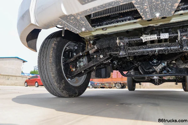 Jinbei T32 Comfort 1.5L 109hp 4X2(6 wheels) Gasoline 2.055m Double Row Mini Truck Chassis (2) | 86Trucks