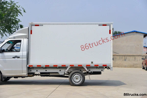 Jinbei T32 Comfort 1.5L 109hp 4X2(6 wheels) Gasoline 2.055m Double Row Mini Truck Body (2) | 86Trucks
