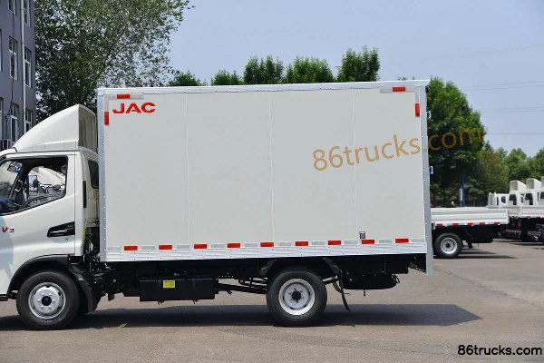 JAC Junling Jinyuanbao 1,8 L 130 ch 4X2(6 roues) essence 3,7 m cabine simple fourgon à benne fermée Carrosserie (2) | 86Trucks