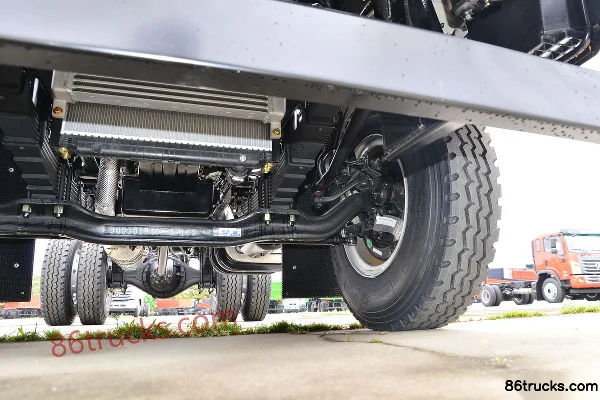 Dayun Yuntu Heavy-duty 200hp 4X2(6 wheels) 4m dump truck Chassis (3) | 86Trucks
