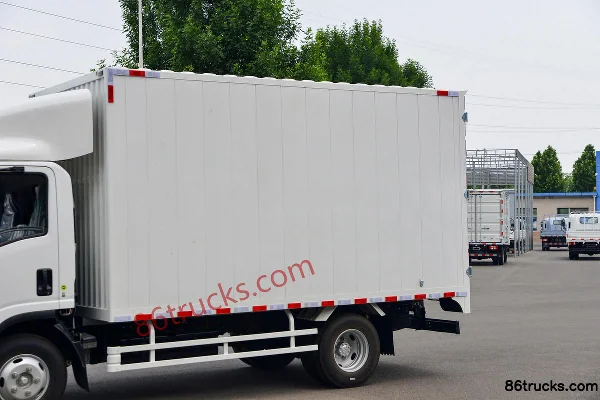 Qingling Isuzu KV100 2.5L Diesel 131 hp 4X2(6 wheels) Isuzu 5-speed 4.15m Single Row Van Light Truck Body (1) | 86Trucks