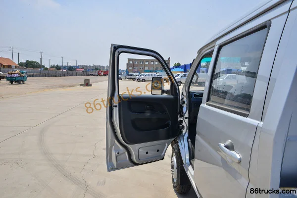 Jinbei Jinka S6 Standard 1.6L 123 hp 4X2(6 wheels) Gasoline 3m Double Row Flatbed Micro Truck (China VI) Cab (1) | 86Trucks