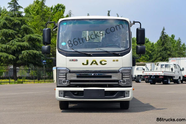 JAC Shuailing S3 130 ch 4X2(6 roues) 3,37 m cabine avancée avec couchette, camion léger à ridelles (China VI) Extérieur (2) | 86Trucks