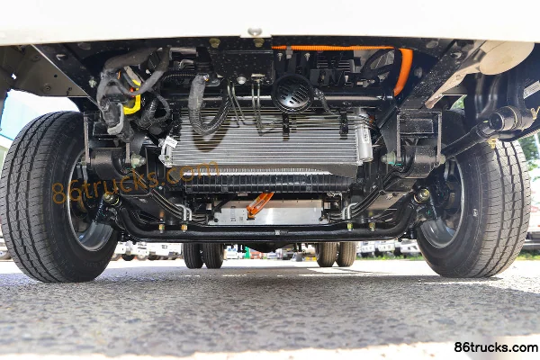 Foton Zhilan EM 4.5T 3.815m single-row pure electric flatbed light truck 59.4kWh 4X2(6 wheels) Chassis (1) | 86Trucks