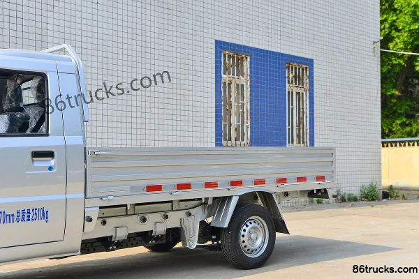 Wuling Electric Truck 2.5T 3.015m Single Row Pure Electric Flatbed Mini Truck 35.904kWh 4X2(6 wheels) Body (1) | 86Trucks