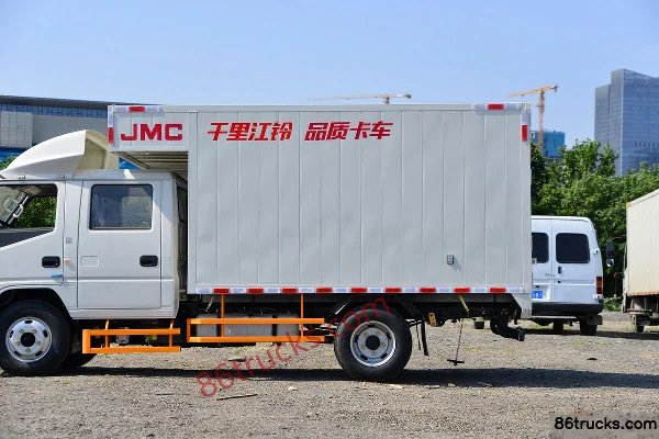JMC Shunda Narrow Body Luxury Edition 116hp 4X2(6 wheels) 2.11m Double Row Van Light Truck (2) | 86Trucks